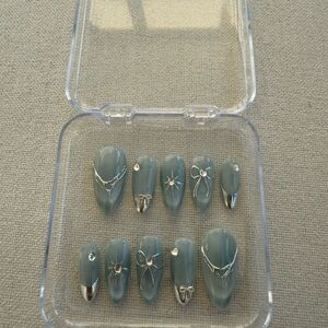 Chic Green Press-On Nails with Silver Accents